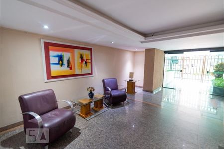 Apartamento à venda com 78m², 2 quartos e 1 vaga Apartamento à venda com 78m², 2 quartos e 1 vagaHall