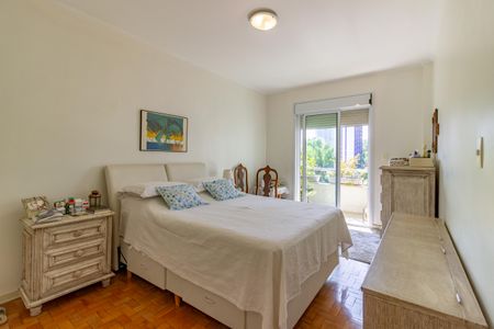 Apartamento à venda com 140m², 3 quartos e 1 vaga Apartamento à venda com 140m², 3 quartos e 1 vagaSuíte