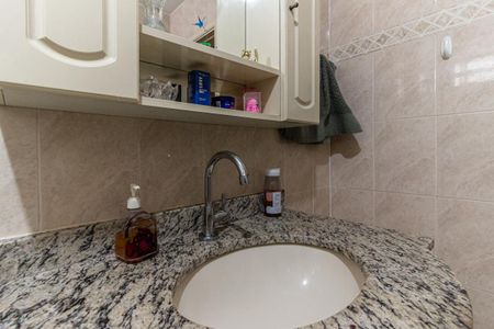 Apartamento à venda com 99m², 2 quartos e sem vaga Apartamento à venda com 99m², 2 quartos e sem vagaBanheiro