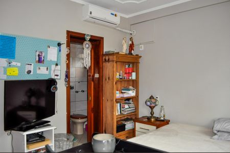 Casa à venda com 160m², 5 quartos e 2 vagasSuíte 1