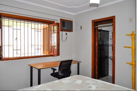 Casa à venda com 160m², 5 quartos e 2 vagasSuíte  2