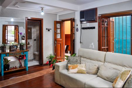 Casa à venda com 160m², 5 quartos e 2 vagasSala