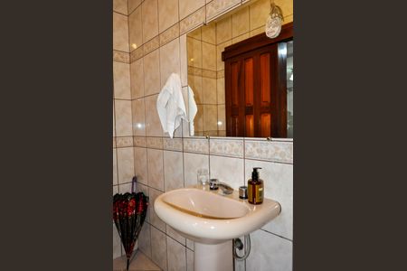 Casa à venda com 160m², 5 quartos e 2 vagasLavabo