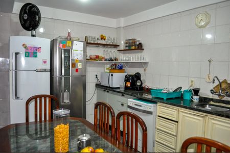 Casa à venda com 160m², 5 quartos e 2 vagasCozinha