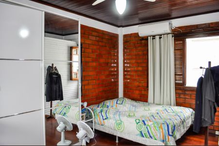 Casa à venda com 160m², 5 quartos e 2 vagasSuíte  4