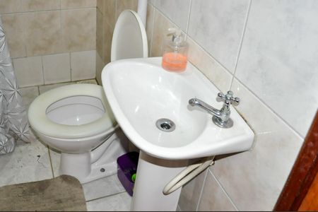 Casa à venda com 160m², 5 quartos e 2 vagasBanheiro Suíte 5