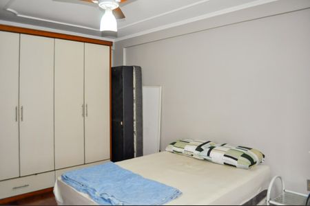 Casa à venda com 160m², 5 quartos e 2 vagasSuíte  3