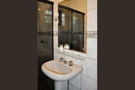 Casa à venda com 160m², 5 quartos e 2 vagasBanheiro Suíte 2