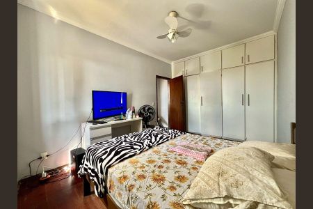 Casa à venda com 188m², 4 quartos e 6 vagas Casa à venda com 188m², 4 quartos e 6 vagasQuarto 3 - Suíte