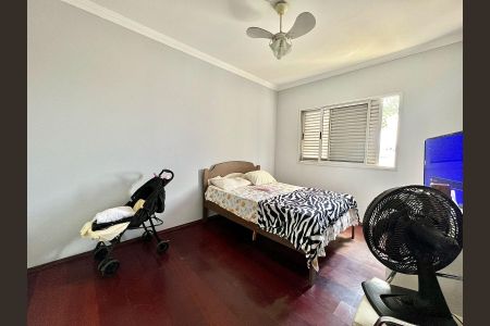 Casa à venda com 188m², 4 quartos e 6 vagas Casa à venda com 188m², 4 quartos e 6 vagasQuarto 3 - Suíte