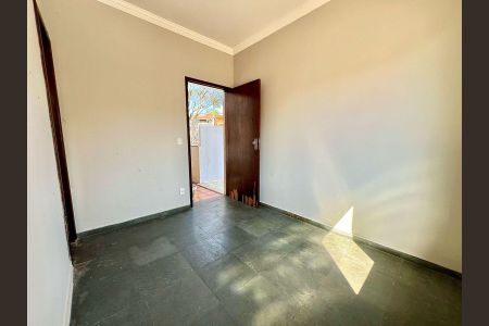 Casa à venda com 188m², 4 quartos e 6 vagas Casa à venda com 188m², 4 quartos e 6 vagasQuarto 4 - Suíte