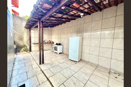 Casa à venda com 188m², 4 quartos e 6 vagas Casa à venda com 188m², 4 quartos e 6 vagasÁrea Externa - Piso Inferior