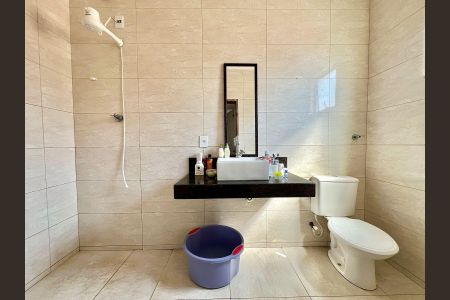 Casa à venda com 188m², 4 quartos e 6 vagas Casa à venda com 188m², 4 quartos e 6 vagasQuarto 3 - Suíte