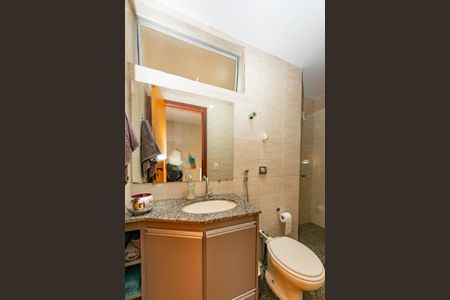 Apartamento à venda com 210m², 4 quartos e 3 vagasBanheiro Social 2