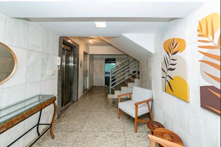 Apartamento à venda com 210m², 4 quartos e 3 vagasÁrea comum - Hall de entrada