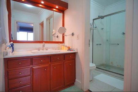 Apartamento à venda com 210m², 4 quartos e 2 vagasBanheiro