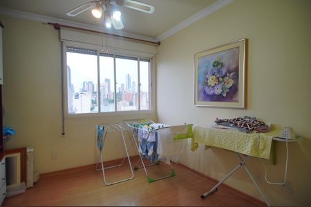 Apartamento à venda com 210m², 4 quartos e 2 vagasQuarto 2