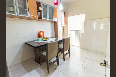 Casa à venda com 72m², 2 quartos e 1 vaga Casa à venda com 72m², 2 quartos e 1 vagaCopa