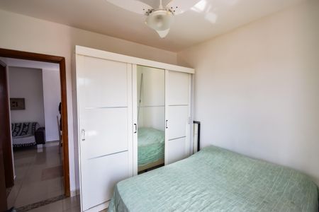 Apartamento à venda com 56m², 3 quartos e 1 vagaQuarto 2