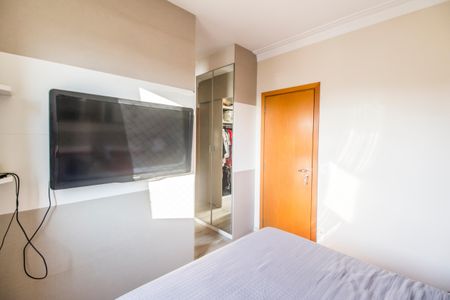 Apartamento à venda com 127m², 3 quartos e 2 vagas Apartamento à venda com 127m², 3 quartos e 2 vagasSuíte 1
