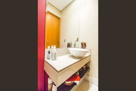 Apartamento à venda com 127m², 3 quartos e 2 vagas Apartamento à venda com 127m², 3 quartos e 2 vagasLavabo