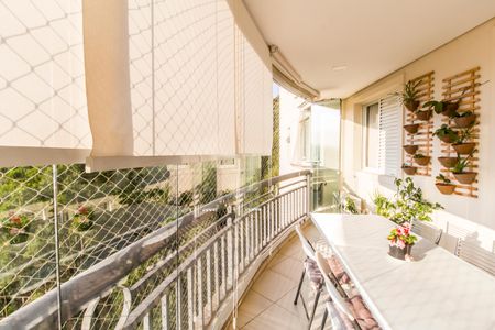 Apartamento à venda com 127m², 3 quartos e 2 vagas Apartamento à venda com 127m², 3 quartos e 2 vagasVaranda gourmet