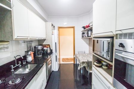 Apartamento à venda com 127m², 3 quartos e 2 vagas Apartamento à venda com 127m², 3 quartos e 2 vagasCozinha