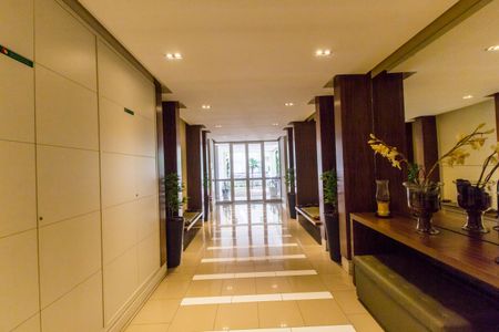 Apartamento à venda com 127m², 3 quartos e 2 vagas Apartamento à venda com 127m², 3 quartos e 2 vagasHall social