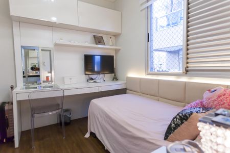 Apartamento à venda com 170m², 3 quartos e 5 vagassuite 2