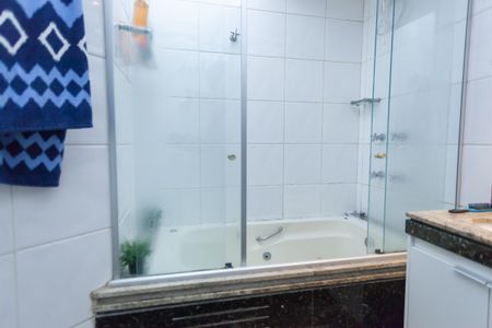 Apartamento à venda com 170m², 3 quartos e 5 vagasBanheiro suite 3