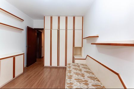 Apartamento à venda com 215m², 4 quartos e 3 vagas Apartamento à venda com 215m², 4 quartos e 3 vagasSuíte 3