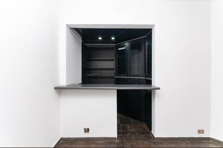 Apartamento à venda com 215m², 4 quartos e 3 vagas Apartamento à venda com 215m², 4 quartos e 3 vagasSala
