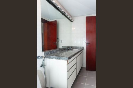 Apartamento à venda com 215m², 4 quartos e 3 vagas Apartamento à venda com 215m², 4 quartos e 3 vagasBanheiro Suíte 3