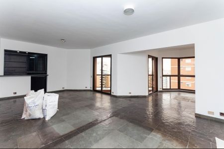 Apartamento à venda com 215m², 4 quartos e 3 vagas Apartamento à venda com 215m², 4 quartos e 3 vagasSala