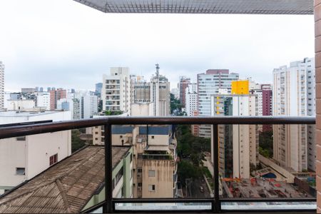 Apartamento à venda com 215m², 4 quartos e 3 vagas Apartamento à venda com 215m², 4 quartos e 3 vagasVaranda  Suíte 2