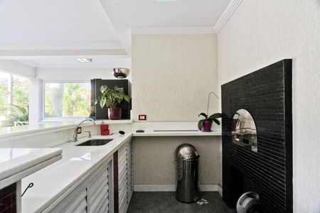 Casa à venda com 600m², 4 quartos e sem vagaÁrea de Serviço