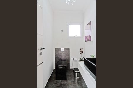 Casa à venda com 600m², 4 quartos e sem vagaLavabo