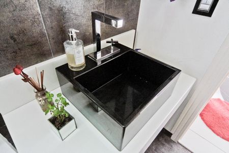 Casa à venda com 600m², 4 quartos e sem vagaLavabo