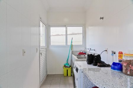 Casa à venda com 600m², 4 quartos e sem vagaÁrea de Serviço