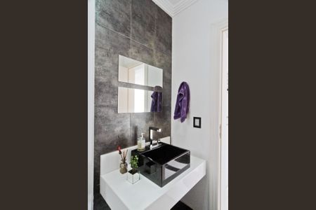 Casa à venda com 600m², 4 quartos e sem vagaLavabo