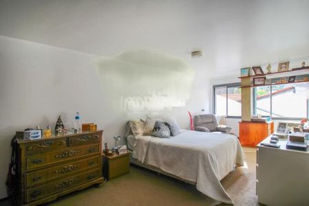 Casa à venda com 430m², 4 quartos e 4 vagas