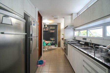 Casa à venda com 430m², 4 quartos e 4 vagas