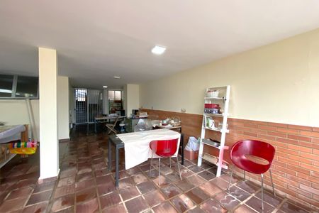 Casa à venda com 345m², 6 quartos e 4 vagasLavanderia