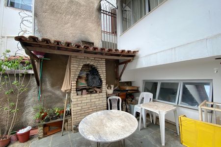 Casa à venda com 345m², 6 quartos e 4 vagasChurrasqueira