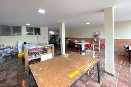 Casa à venda com 345m², 6 quartos e 4 vagasLavanderia