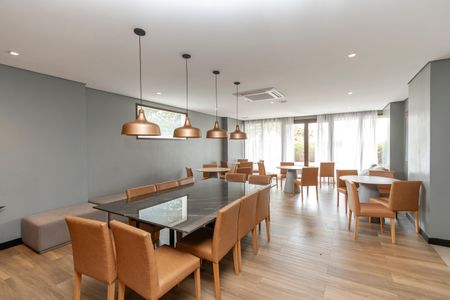 Apartamento à venda com 178m², 3 quartos e 2 vagas Apartamento à venda com 178m², 3 quartos e 2 vagasÁrea comum - Salão de festas