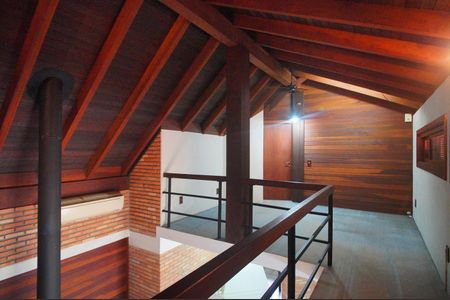 Casa à venda com 300m², 5 quartos e 2 vagasÁrea comum