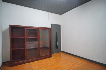 Casa à venda com 300m², 5 quartos e 2 vagasQuarto 4