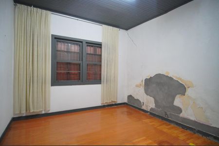 Casa à venda com 300m², 5 quartos e 2 vagasQuarto 4