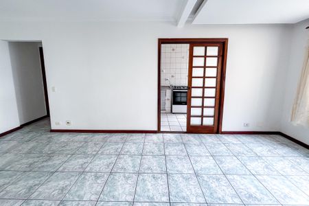 Apartamento à venda com 78m², 2 quartos e 1 vagaSala